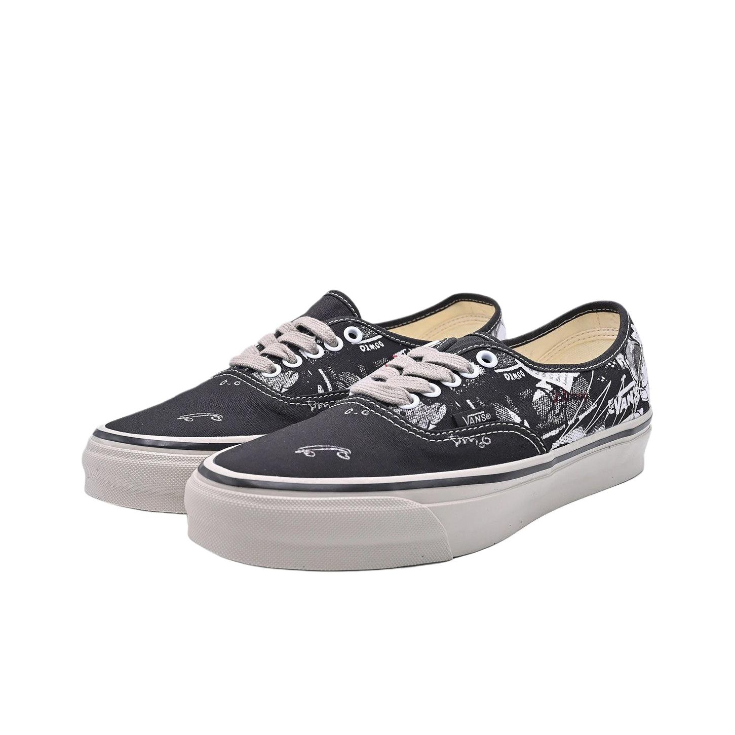 Vans x POP MART Authentic 44 L - Vans Shoes Authentic recension och pris